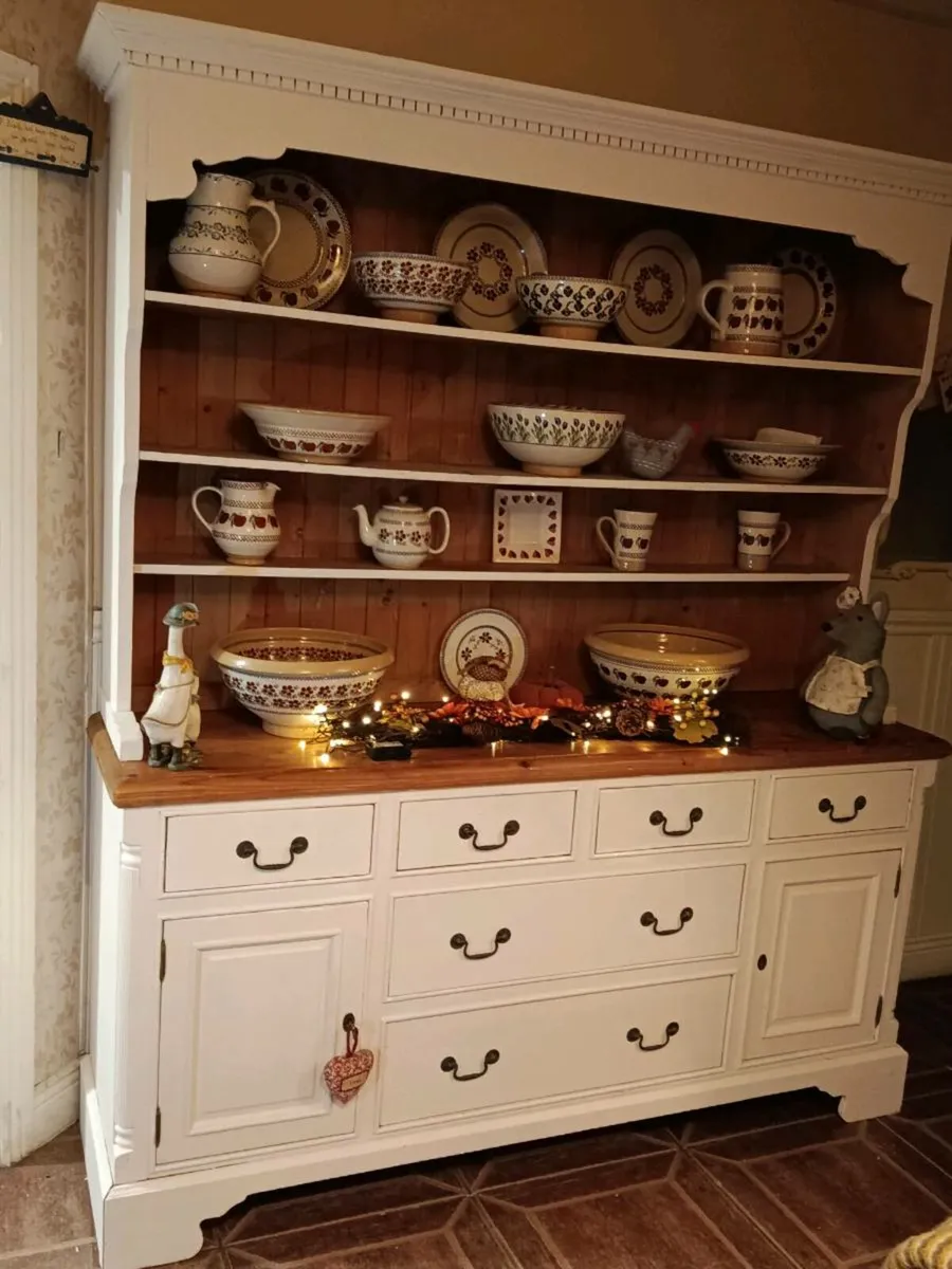 Solid kitchen dresser delivery arranged - Image 1