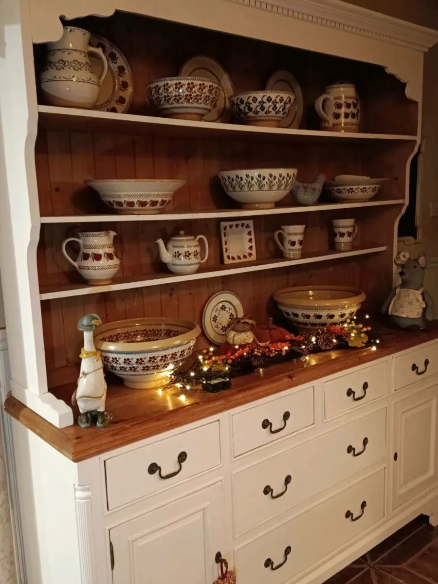 Solid kitchen dresser delivery arranged - Image 2