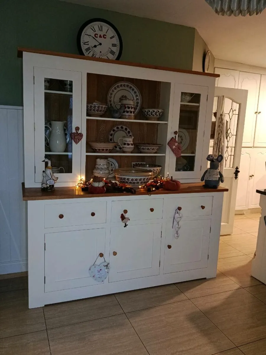 Kitchen dresser delivery arranged - Image 2