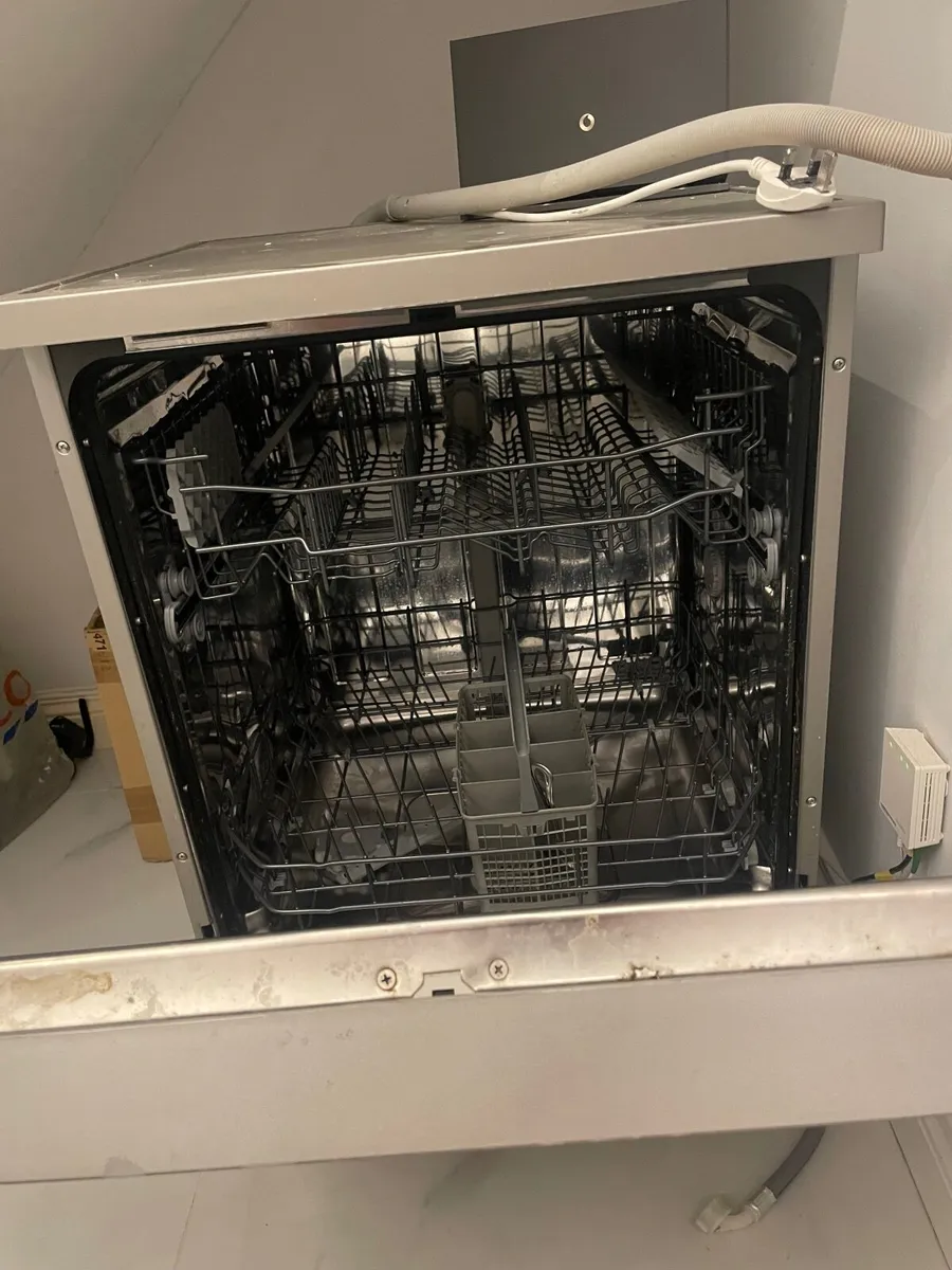 Kenwood Dishwasher ( KDW60S20) - Image 2