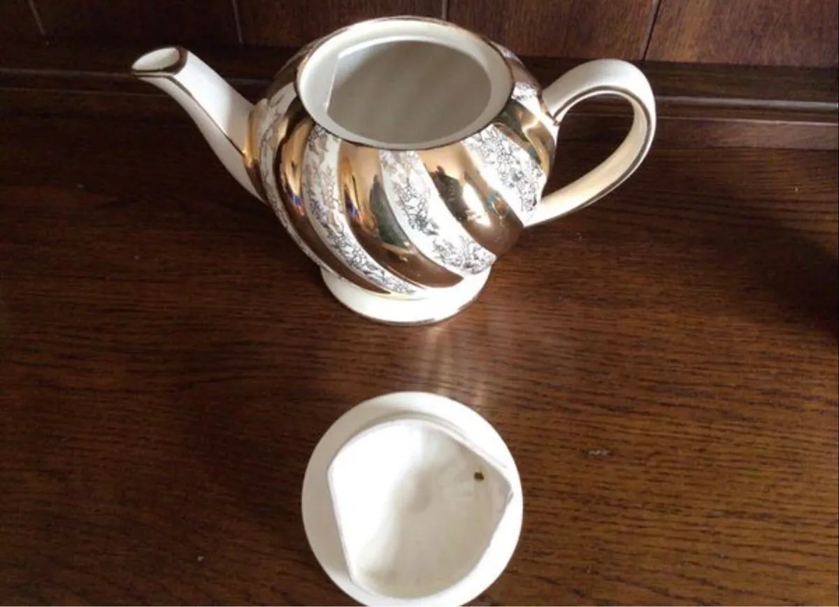 Vintage Sadler Teapot milk jug and Sugar bowl - Image 3