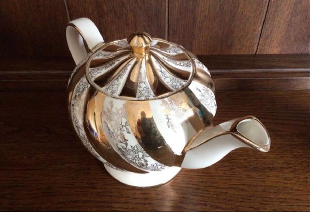 Vintage Sadler Teapot milk jug and Sugar bowl - Image 4
