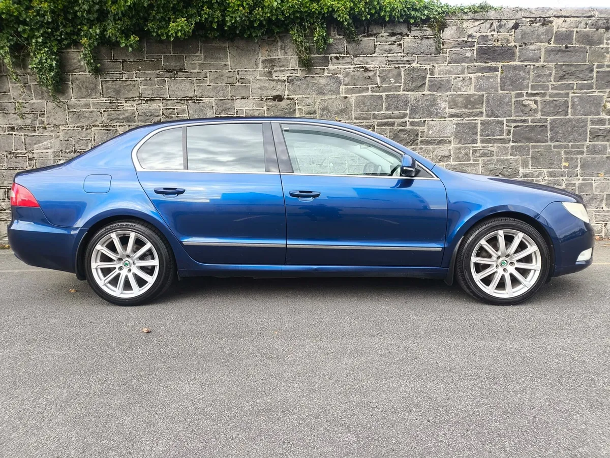 10 Skoda superb 2.0 diesel Automatic - Image 3