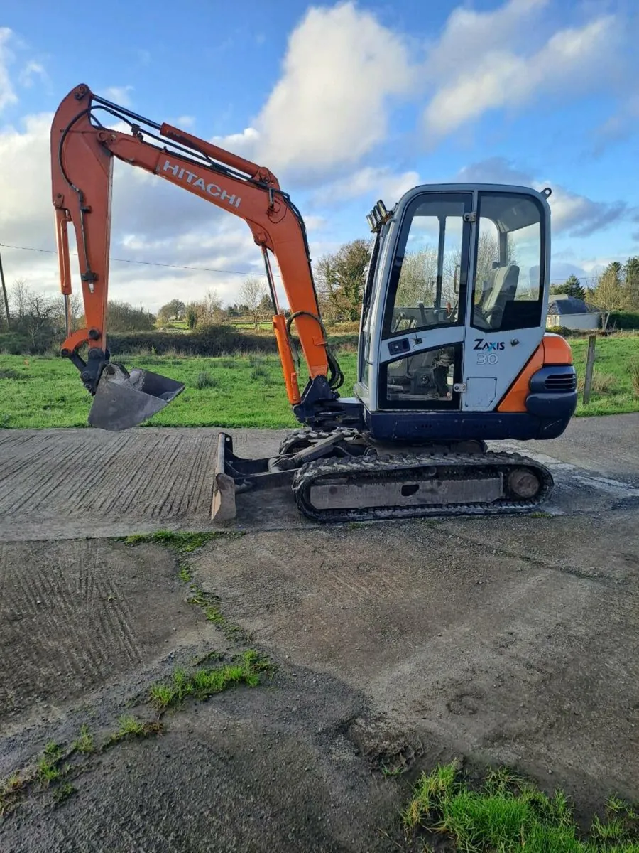 Hitachi zaxis 30 - Image 1