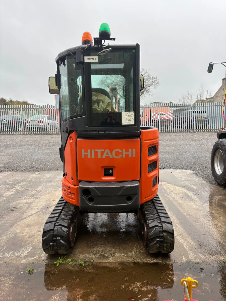Hitachi 26U - Image 3