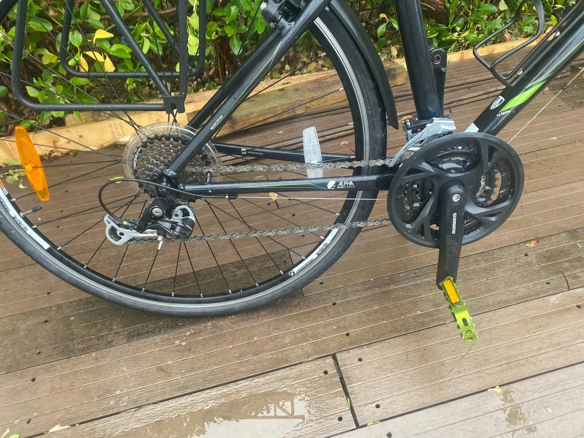 Trek 7,3 FX Hybrid Bike - Image 3