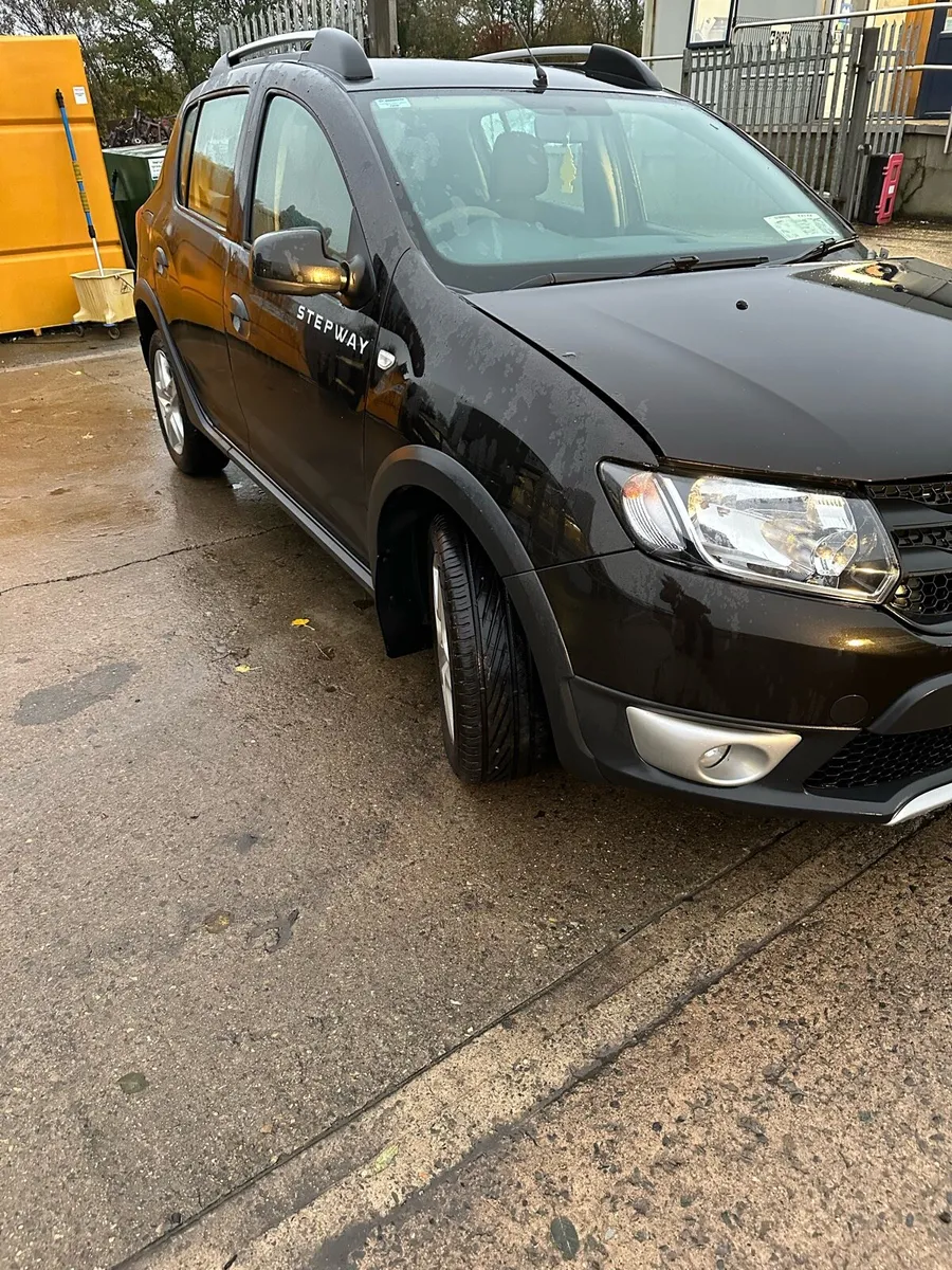 2015 Dacia Sandero Stepway 1.5 Diesel - Image 2