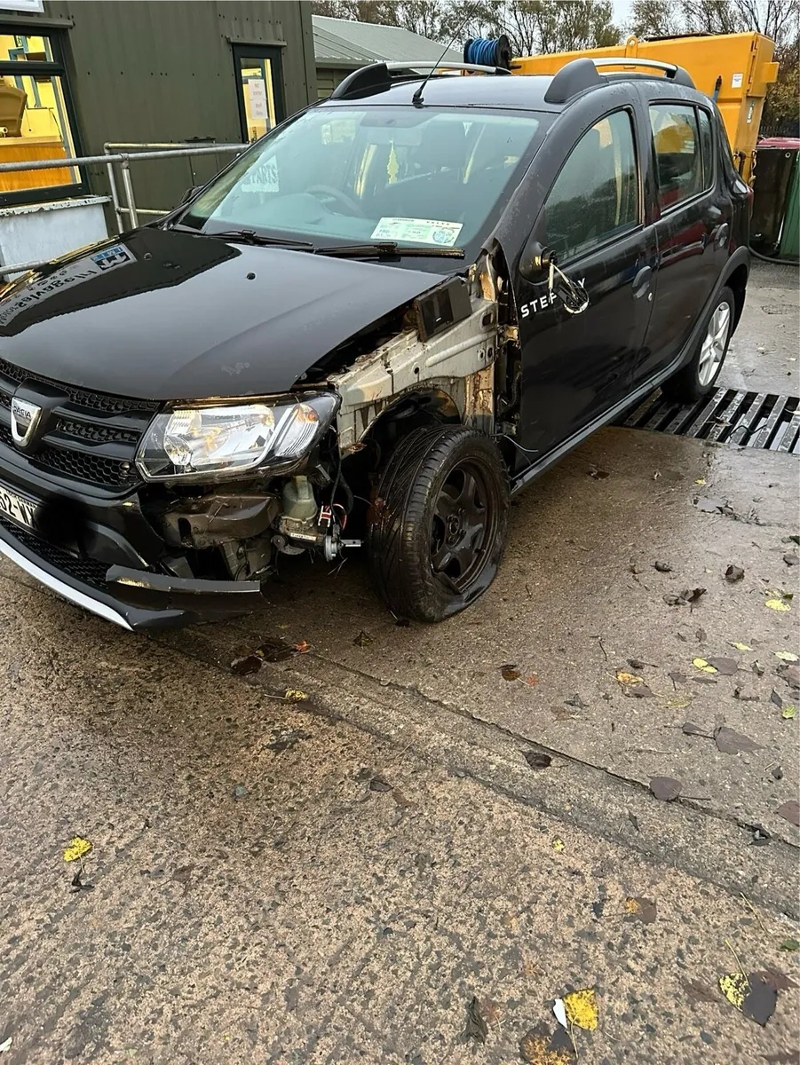 2015 Dacia Sandero Stepway 1.5 Diesel - Image 3