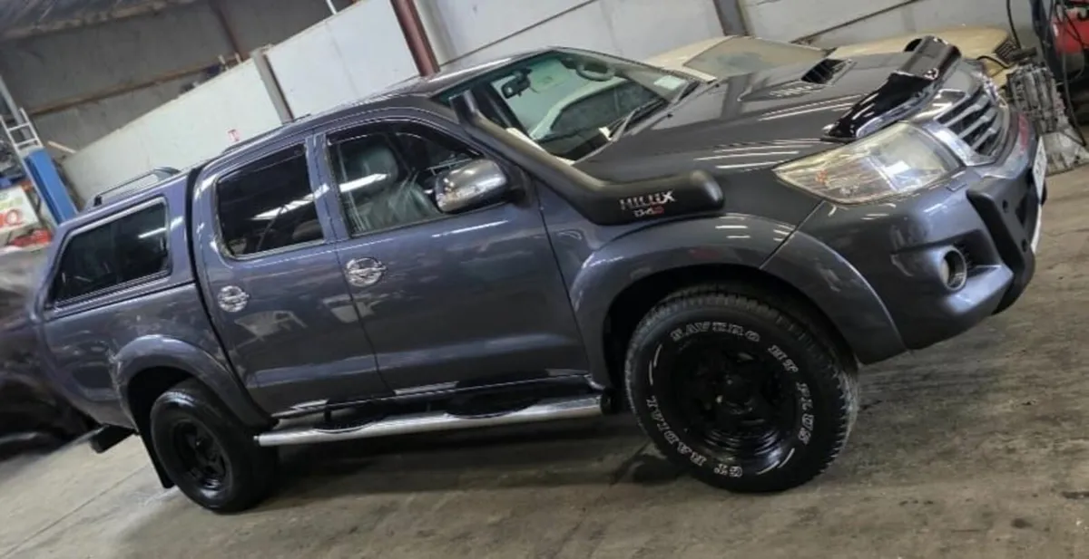 2013 Hilux Invincible 3.0 D4D - Image 1