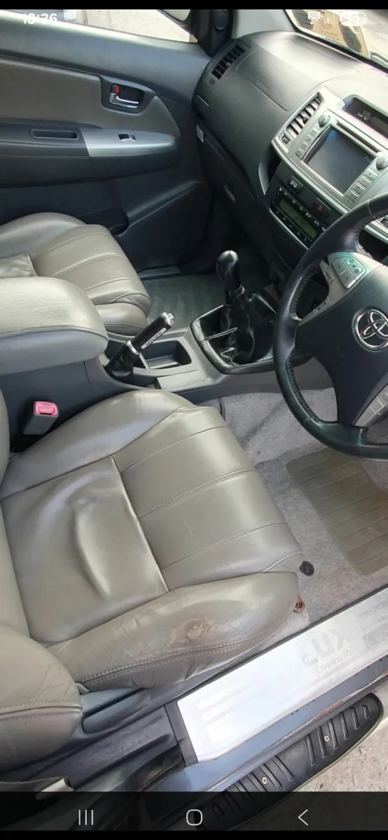 2013 Hilux Invincible 3.0 D4D - Image 3