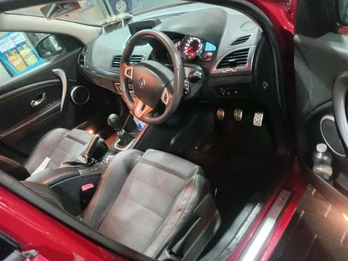 Renault Megan estate gt just ncted - Image 3