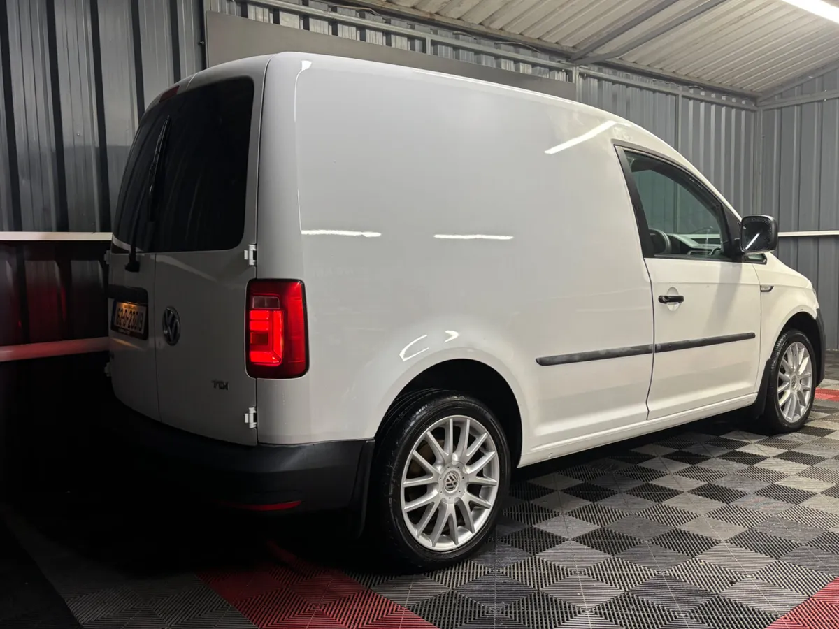 2016 162 Volkswagen Caddy New Doe Low KMS - Image 3
