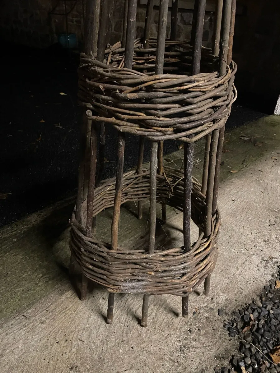 Garden obelisk - willow - Image 3