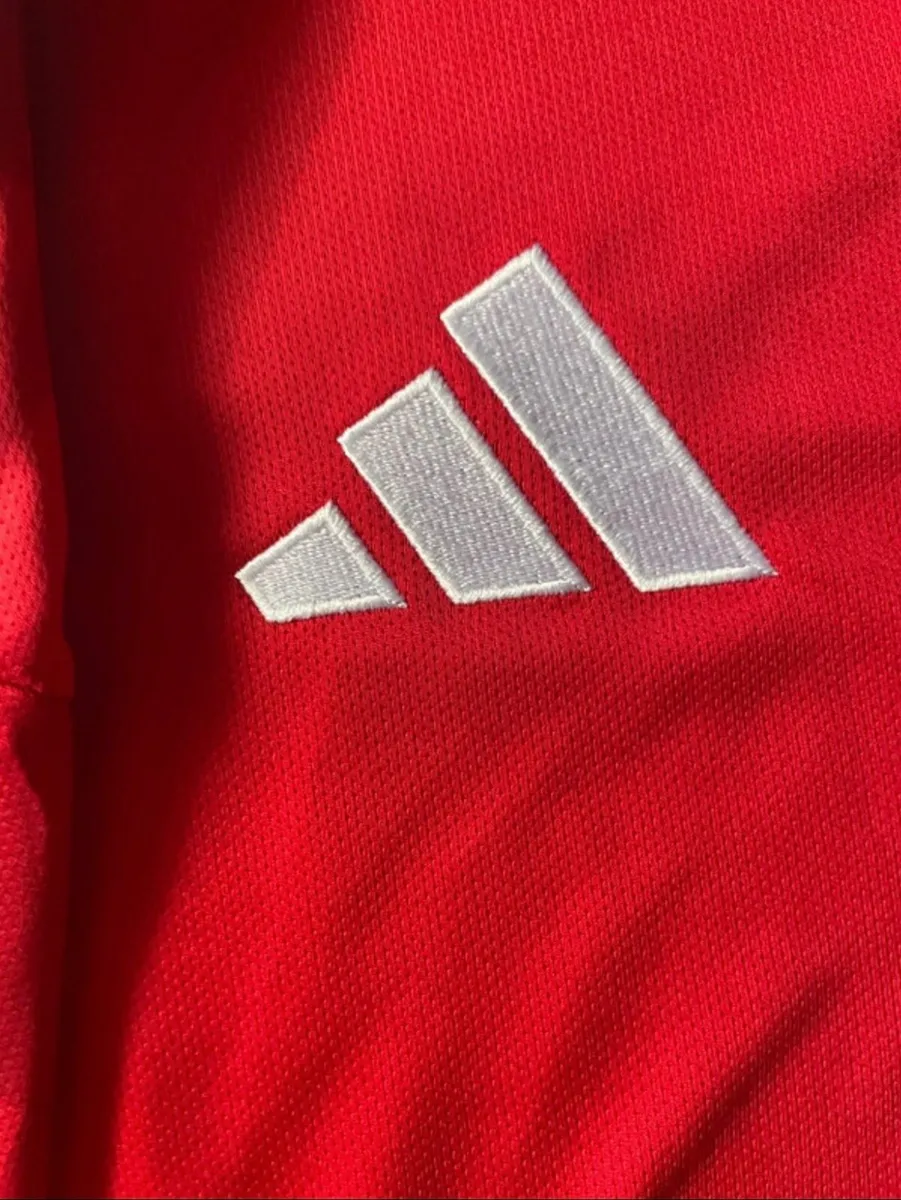 Manchester United Jersey New 2025 - Image 3