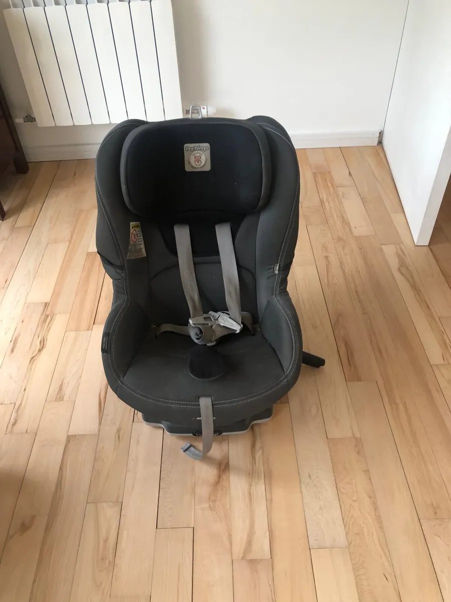 Peg perego car seat - Image 1