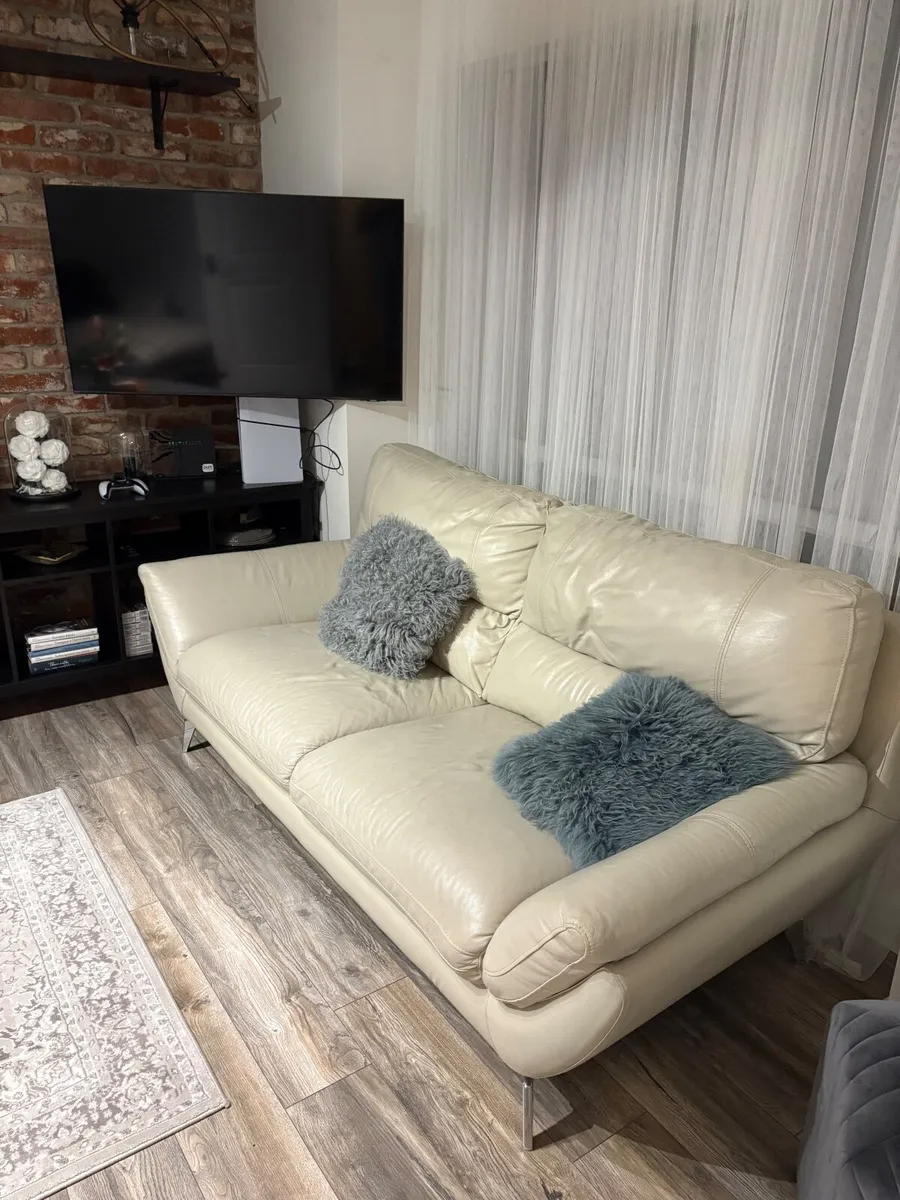 furniture house - Image 2