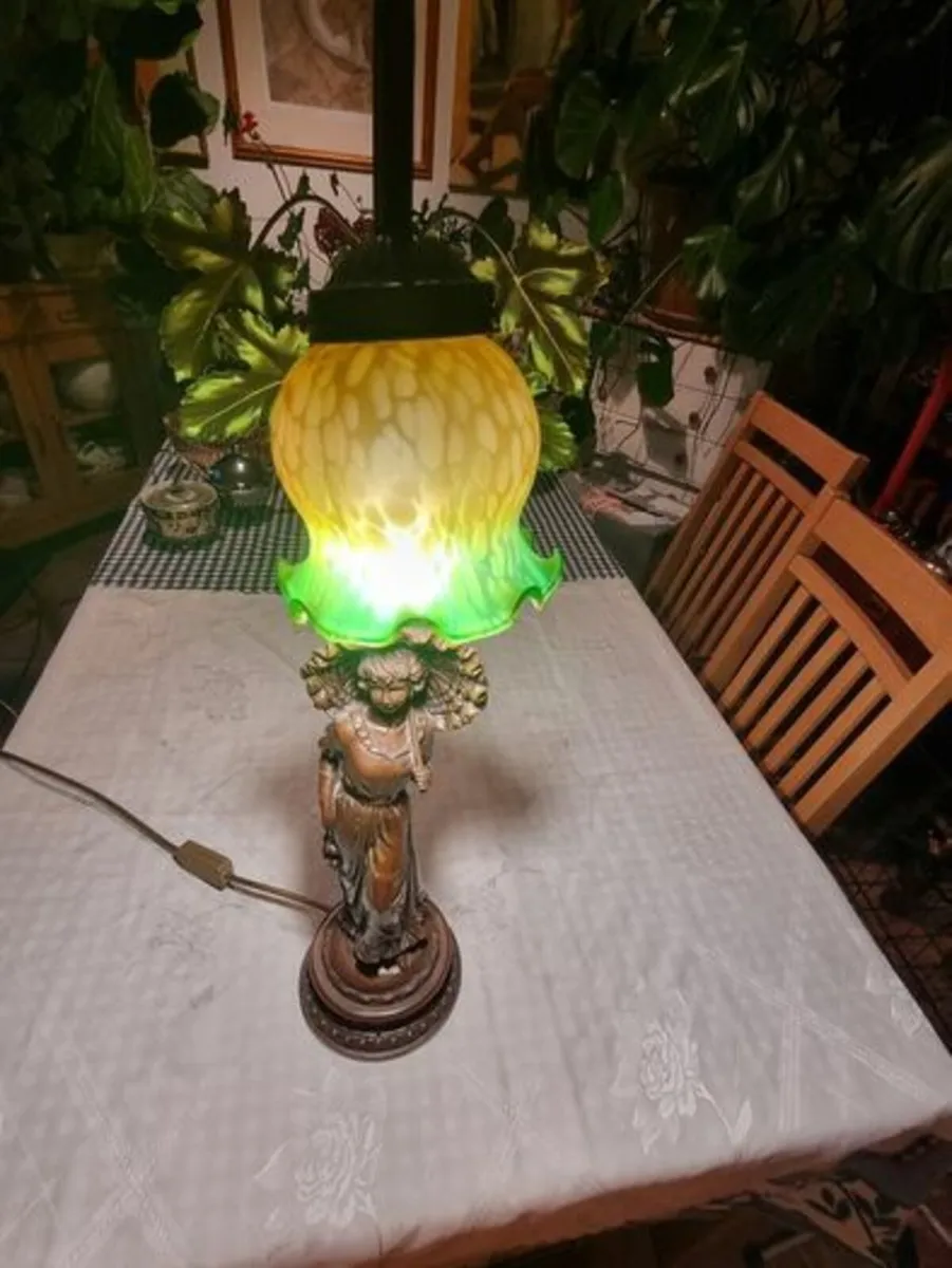 Vintage large woman statue lamp - Image 4