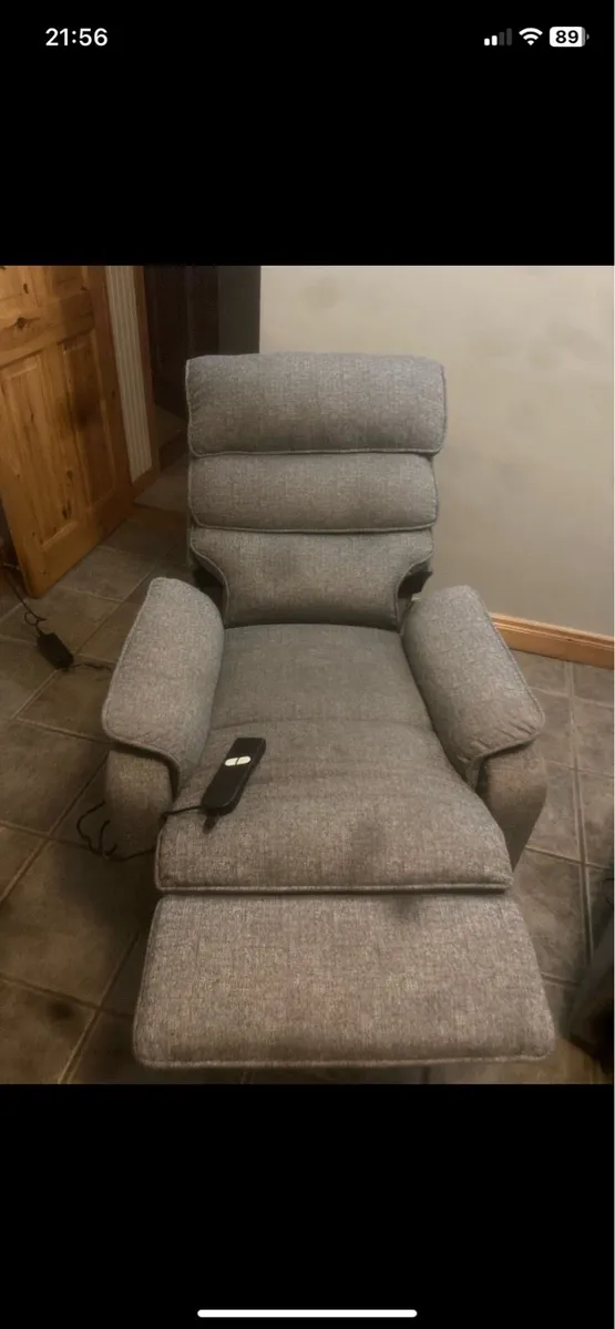 Recliner Chair - Image 2