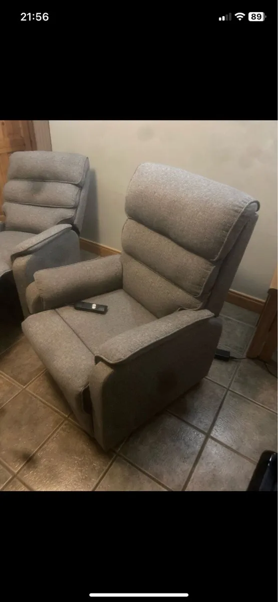 Recliner Chair - Image 3