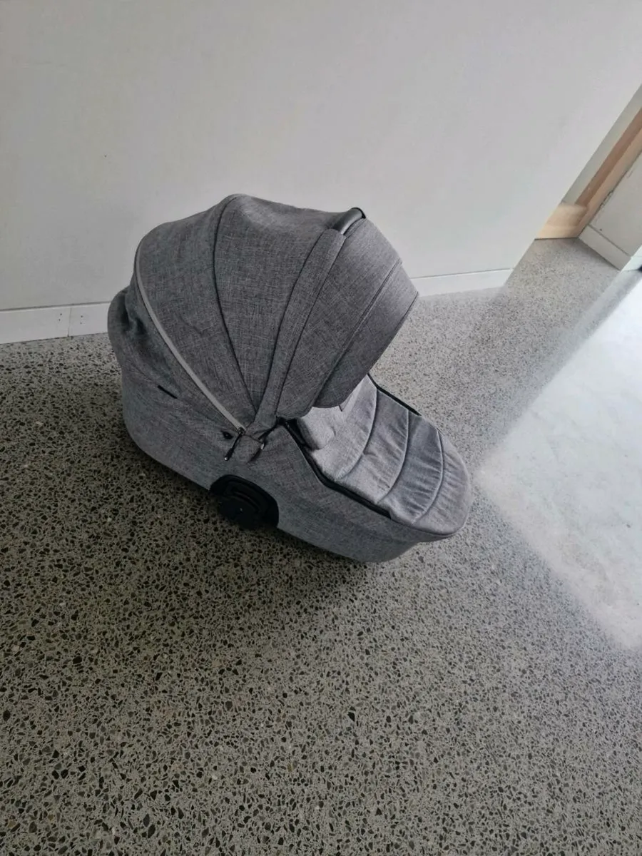 Noordi Fjordi 3 in 1 travel system - Dark Grey - Image 4