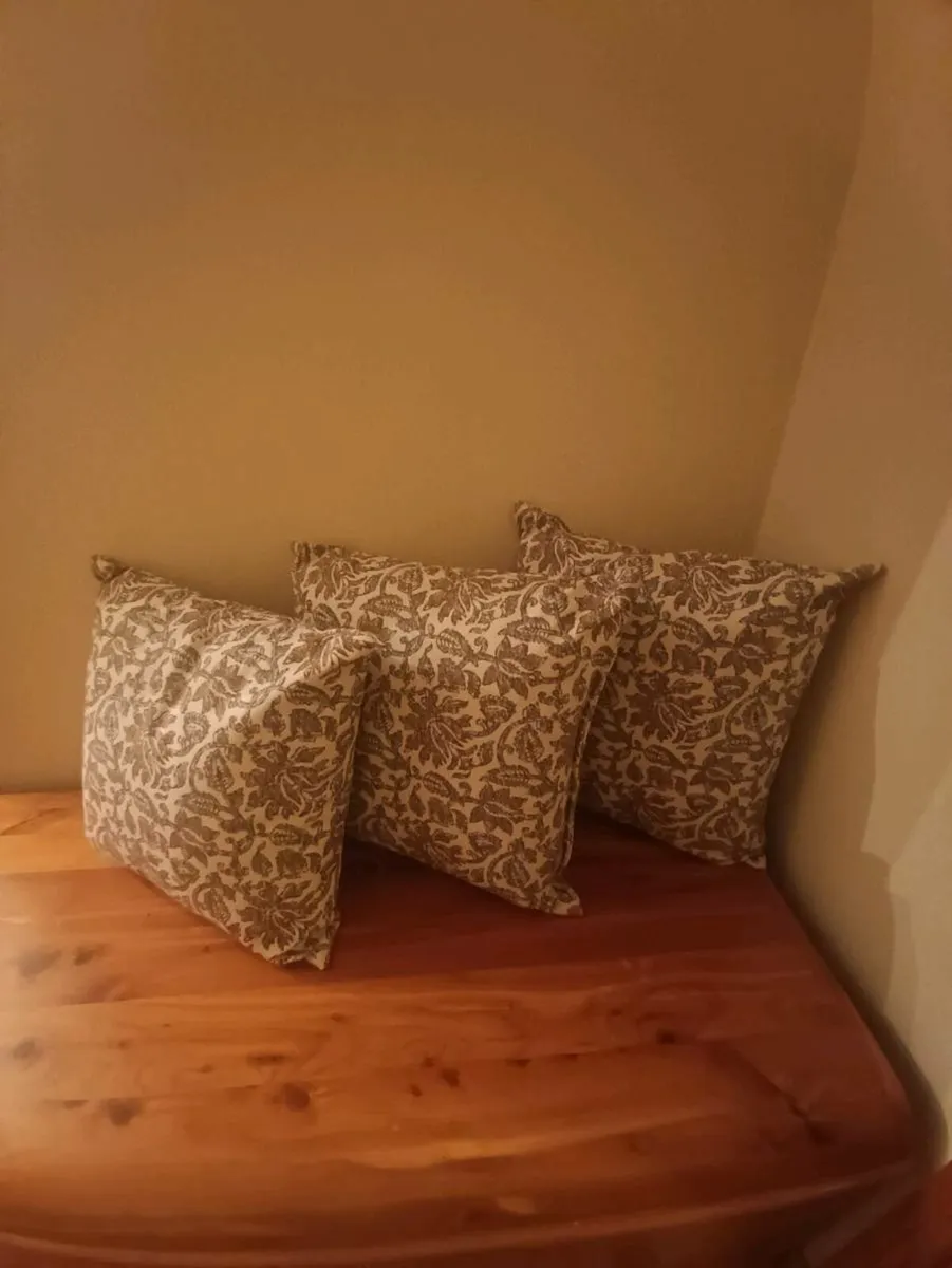 Beautiful cushions new - Image 2