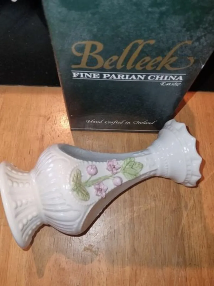 Belleek vase - Image 3