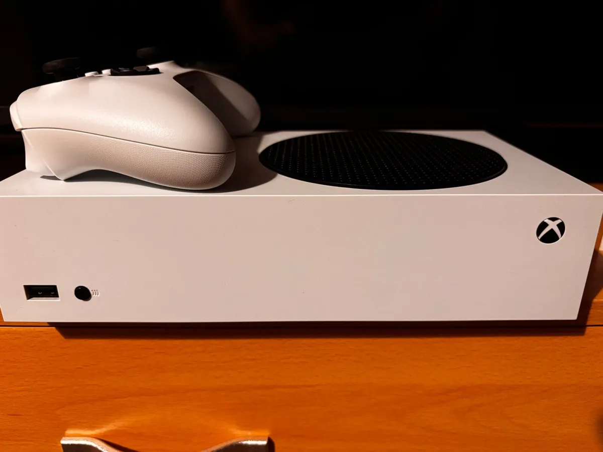 Xbox Series S 500GB - Image 1