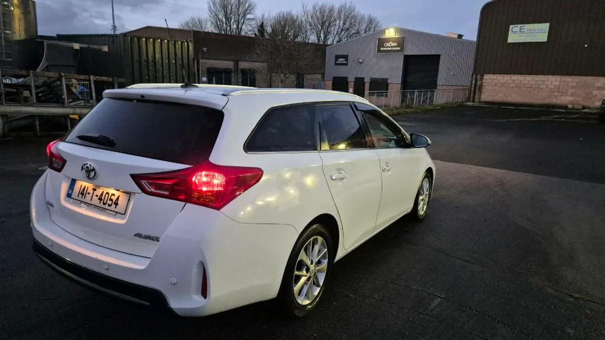Toyota auris 1,4d4d 2014year estate - Image 4