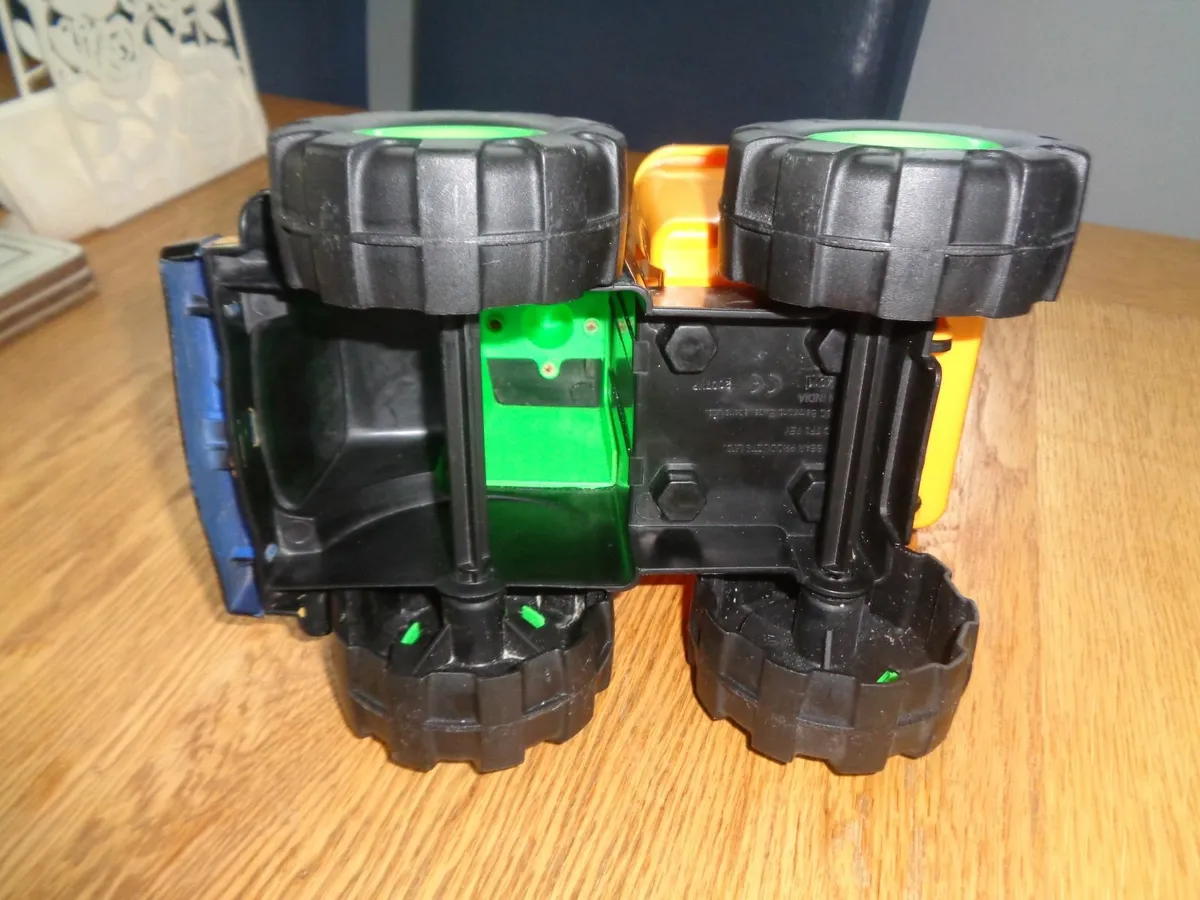 Dougie "JCB" Dumpster Truck for Sale - Image 3