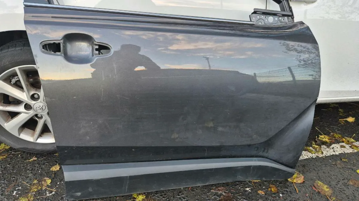 Toyota C-HR front drive side door - Image 2