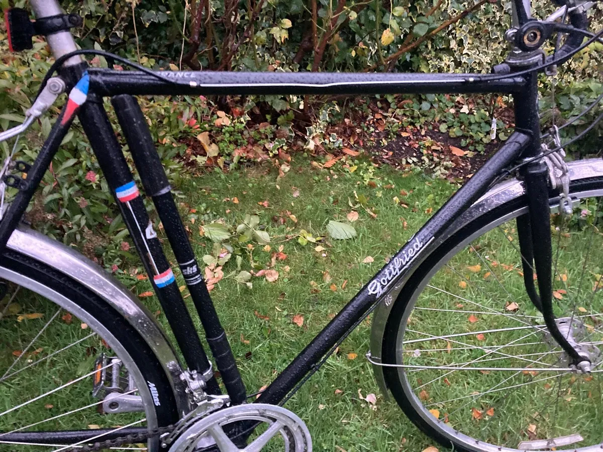 Vintage Racing Bike - Image 4