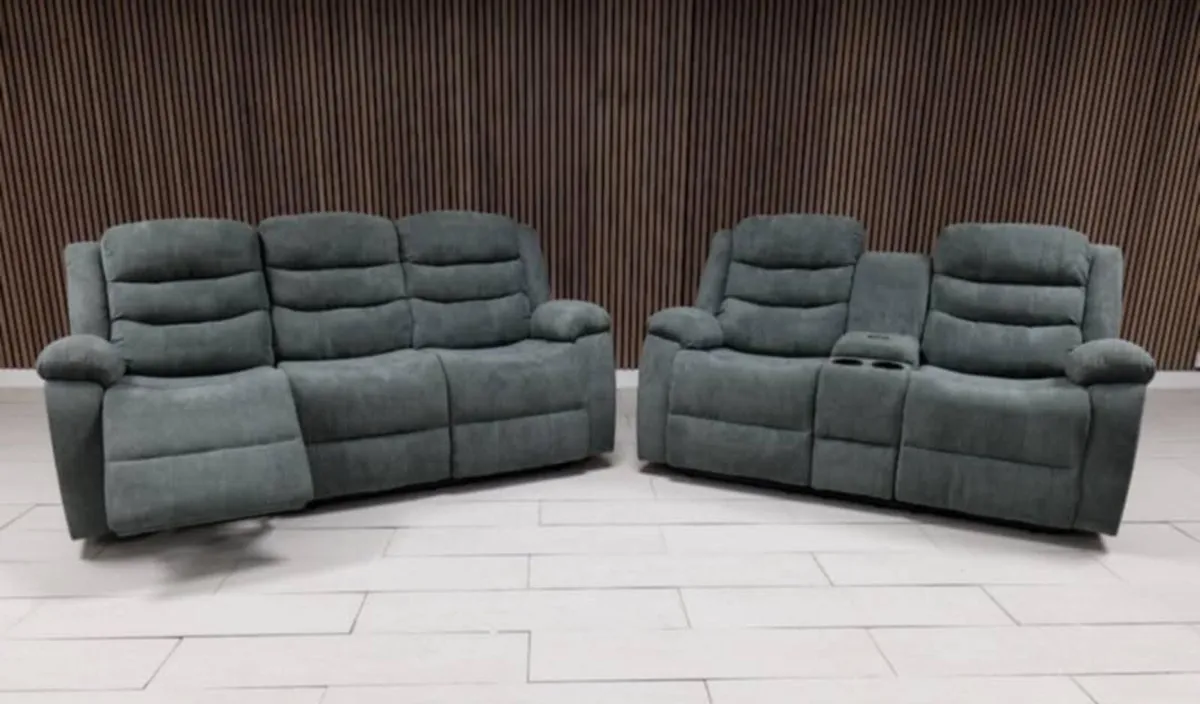 Brand new benson 3 plus 2 recliners reduced
