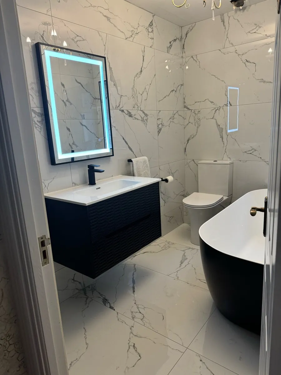 Bathroom sink - Image 4