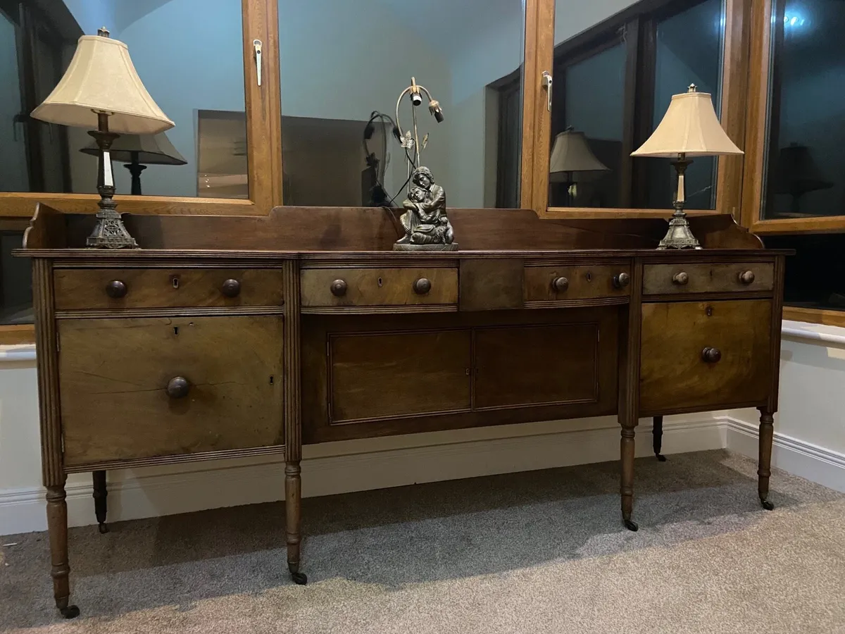 George 111 Irish hunt buffet sideboard - Image 3