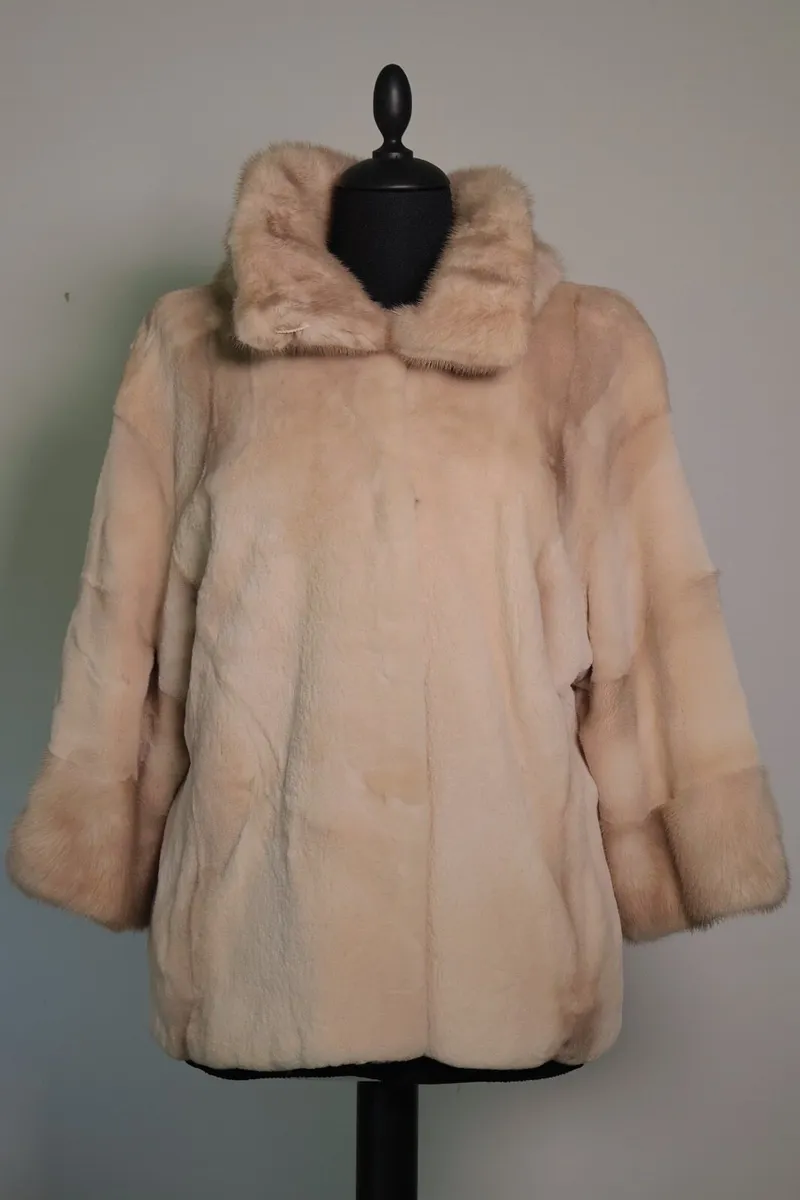 Fur coat - Image 3