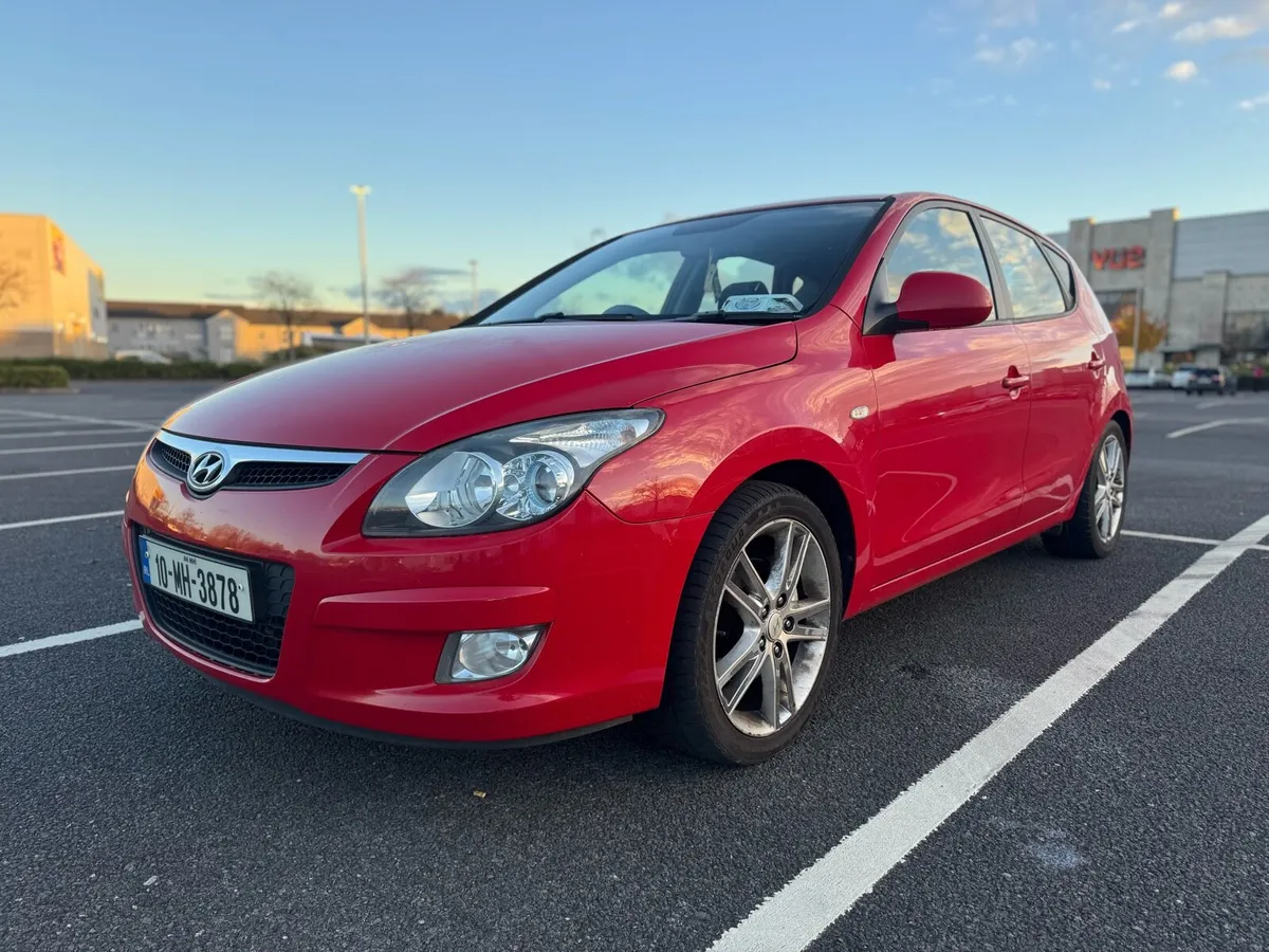 Hyundai i30 *NEW NCT *EXCELLENT CONDITION - Image 1