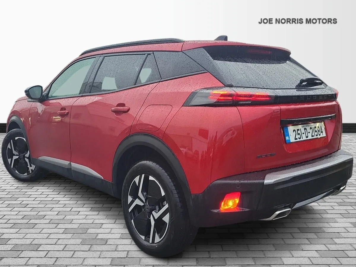 Peugeot 2008 ALLURE 1.2 PURETECH 130BHP - Image 4