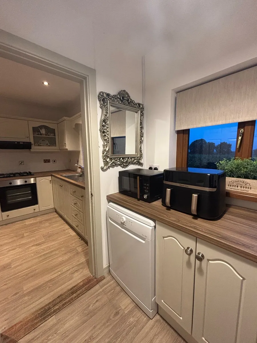 House for weekly rent - Image 3