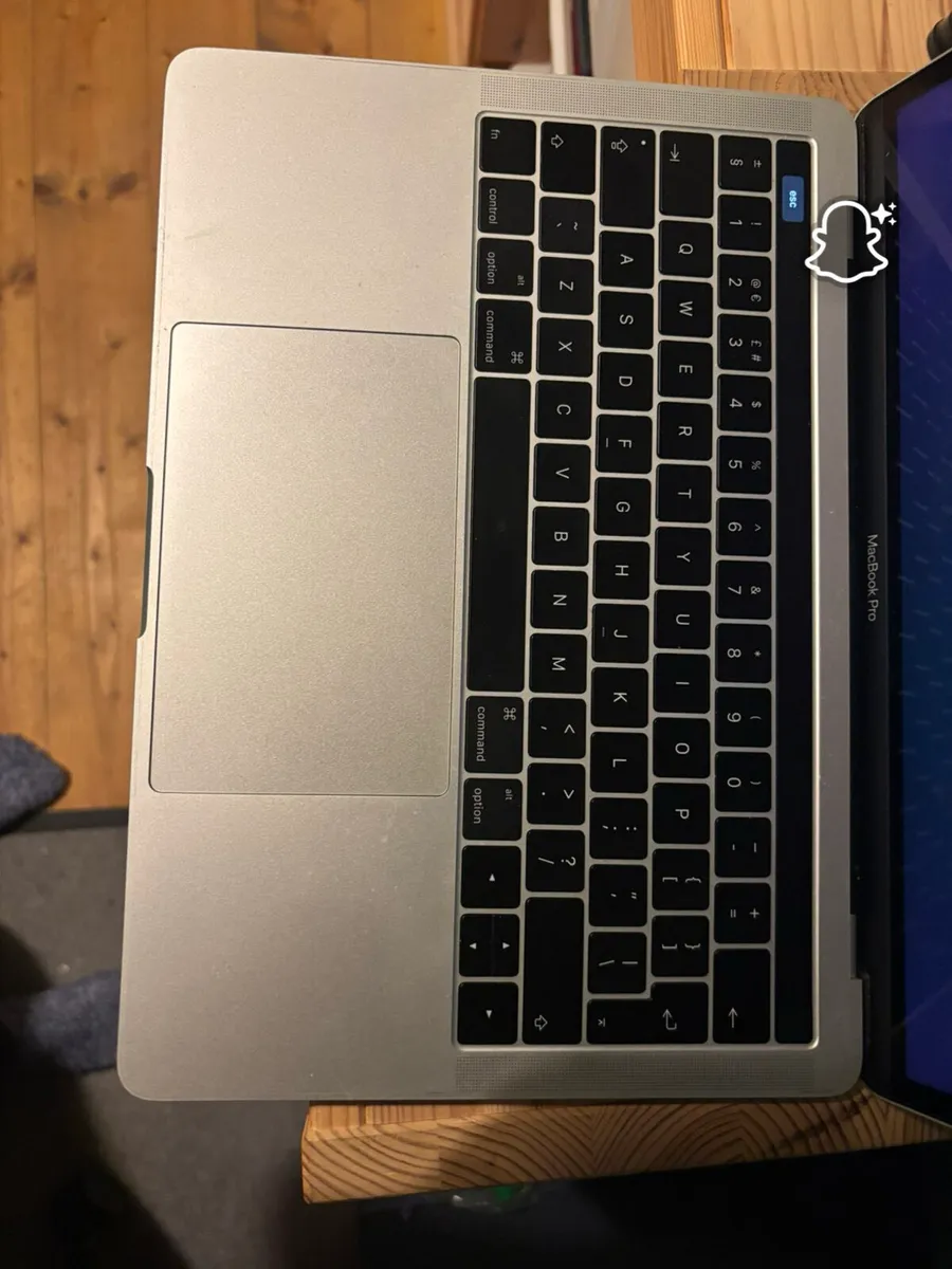 MacBook Pro w Touchbar 2016 - Image 4