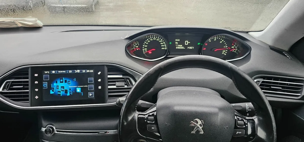 Peugeot 308 2015 - Image 3