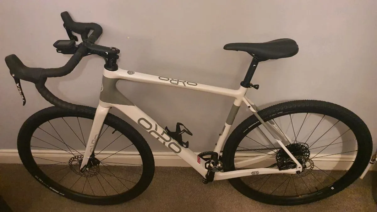 Orro Terra C gravel bike full carbon frame - Image 4