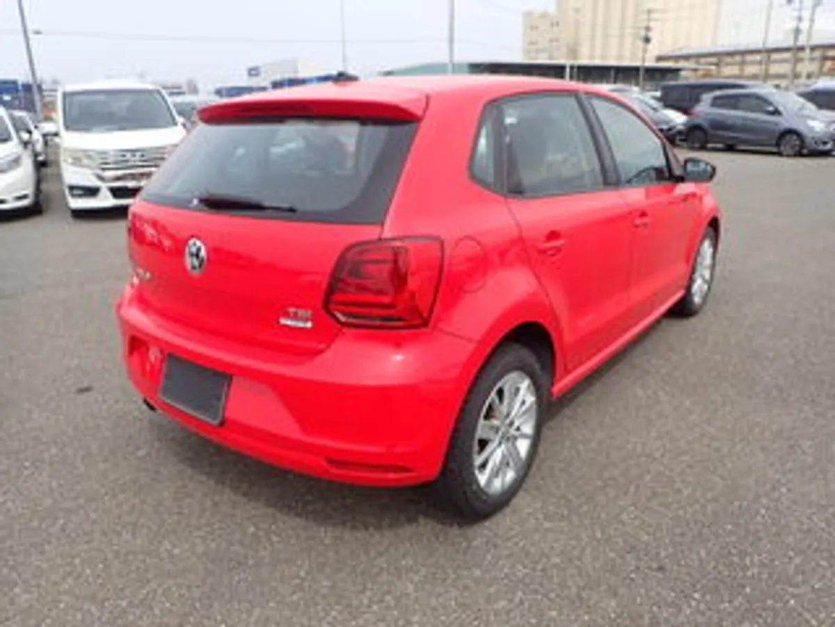 Volkswagen Polo COMFORTLINE 1.2 PETROL 5DR AUTOMAT - Image 2