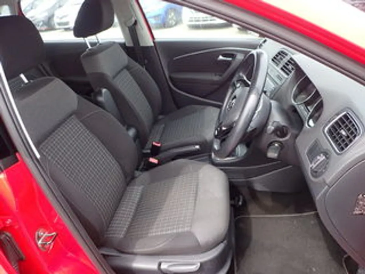 Volkswagen Polo COMFORTLINE 1.2 PETROL 5DR AUTOMAT - Image 3