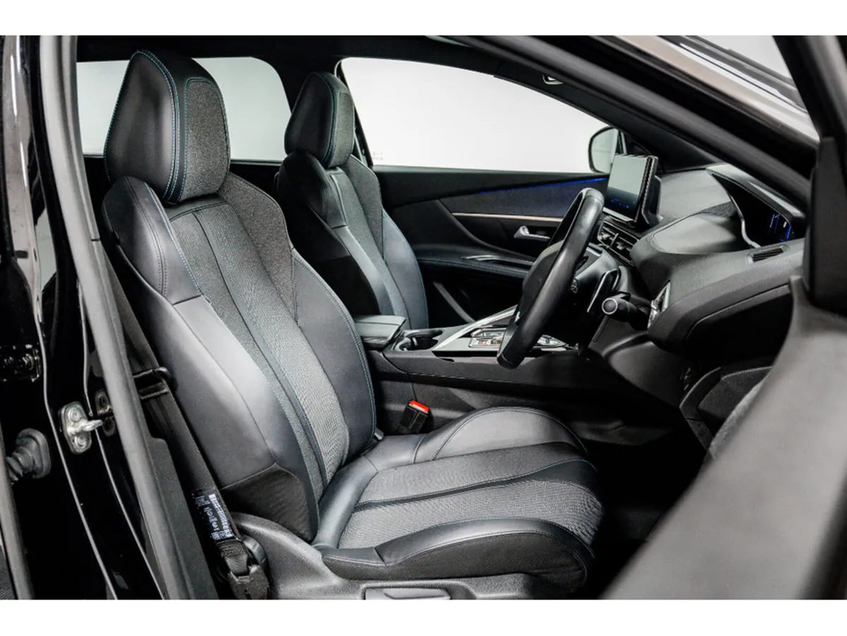 Peugeot 5008 Allure 1.5 Diesel Auto 130HP - Image 3
