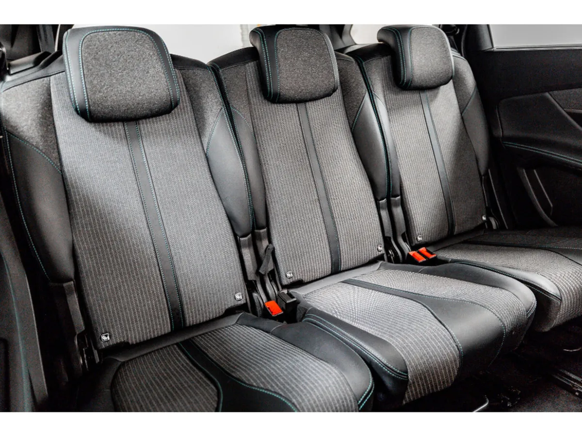 Peugeot 5008 Allure 1.5 Diesel Auto 130HP - Image 4