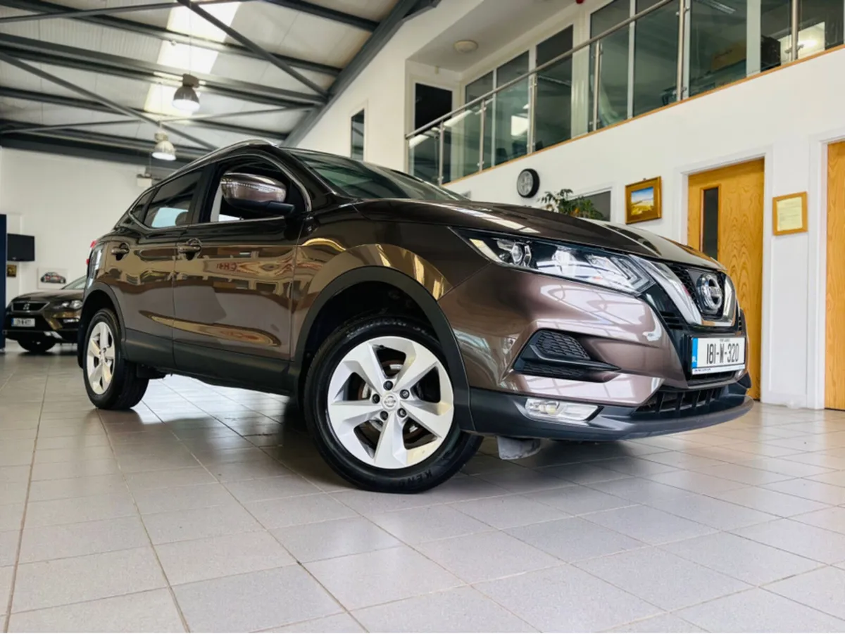Nissan Qashqai 1.2 SV 18 4DR - Image 1