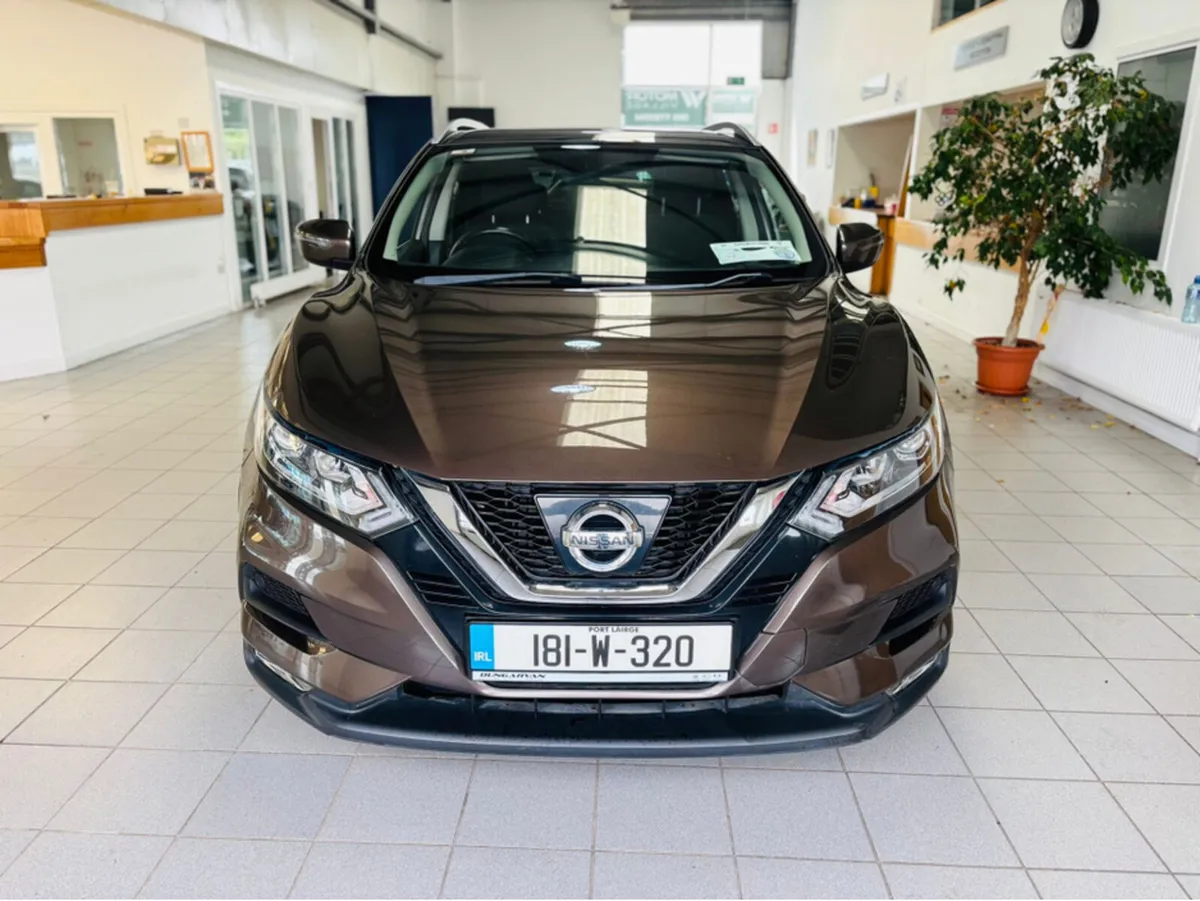 Nissan Qashqai 1.2 SV 18 4DR - Image 2