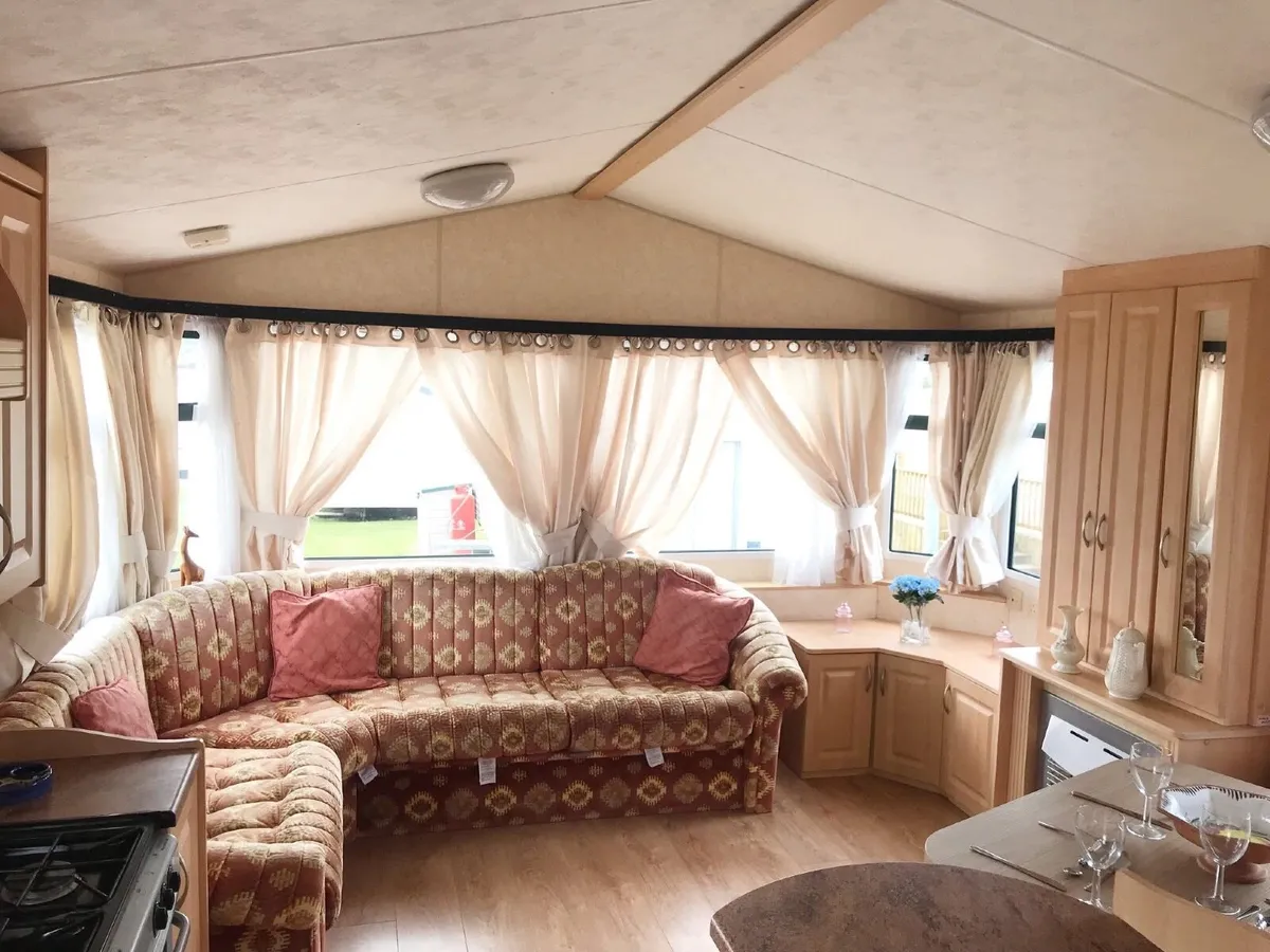 Two Bedroom Mobile Home Willerby Westmorland - Image 3