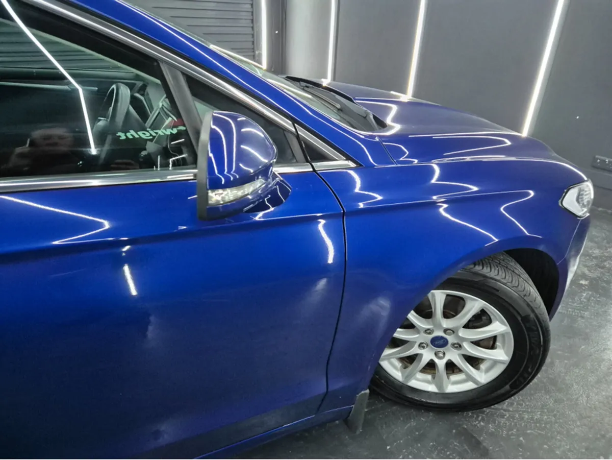 Ford Mondeo 1.5 TDCI 120 ZETEC EC ECONETIC S/S 5DR - Image 2