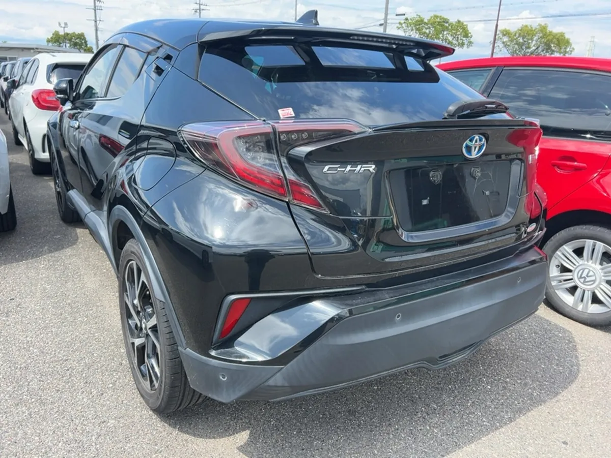 Toyota C-HR LUNA SPORT HYBRID 5DR AUTOMATIC - Image 2